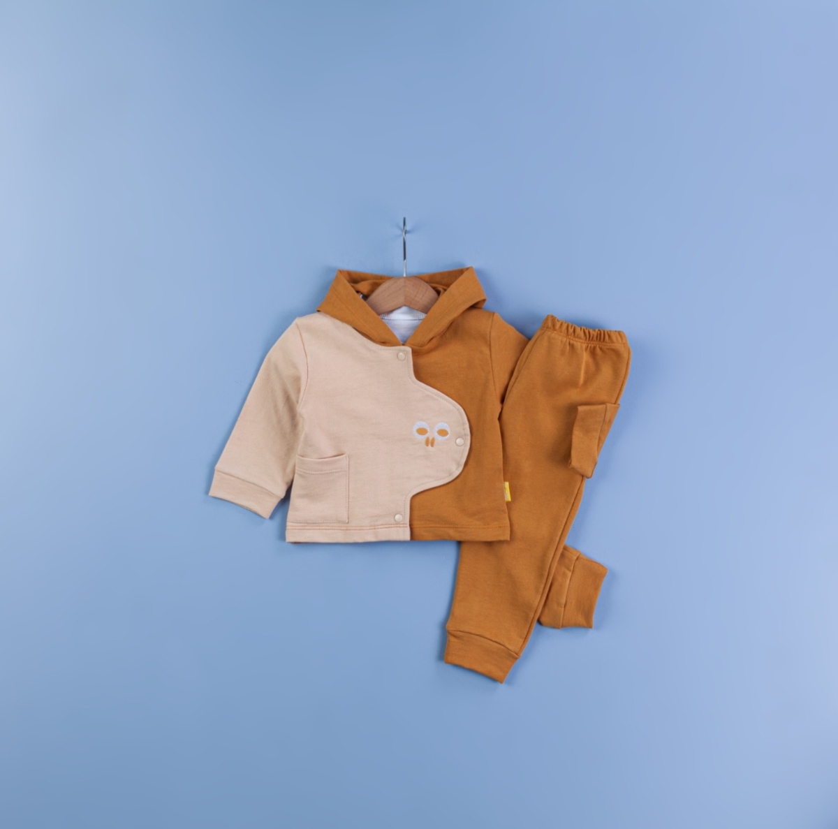 BEJ GARNİLİ ERKEK TAKIM