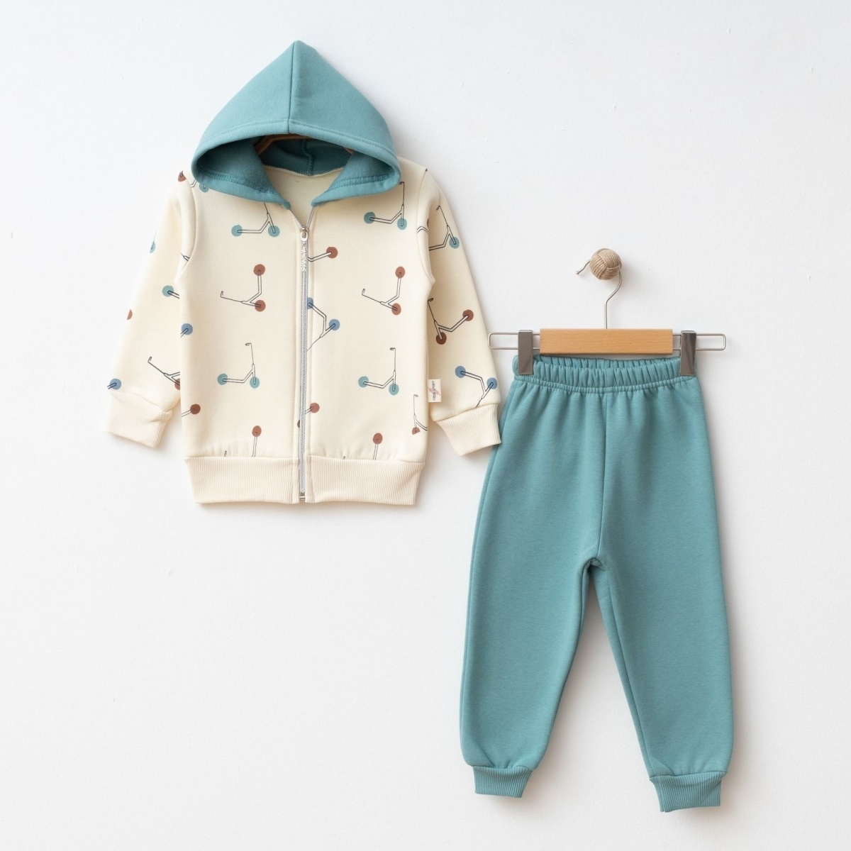 ERKEK 2/5 YAŞ ÜÇ İP ŞEKİLLİ TAKIM