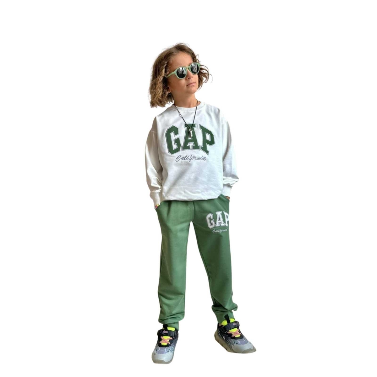 ERKEK  3/10 YAŞ  NAKIŞLI GAP TAKIM