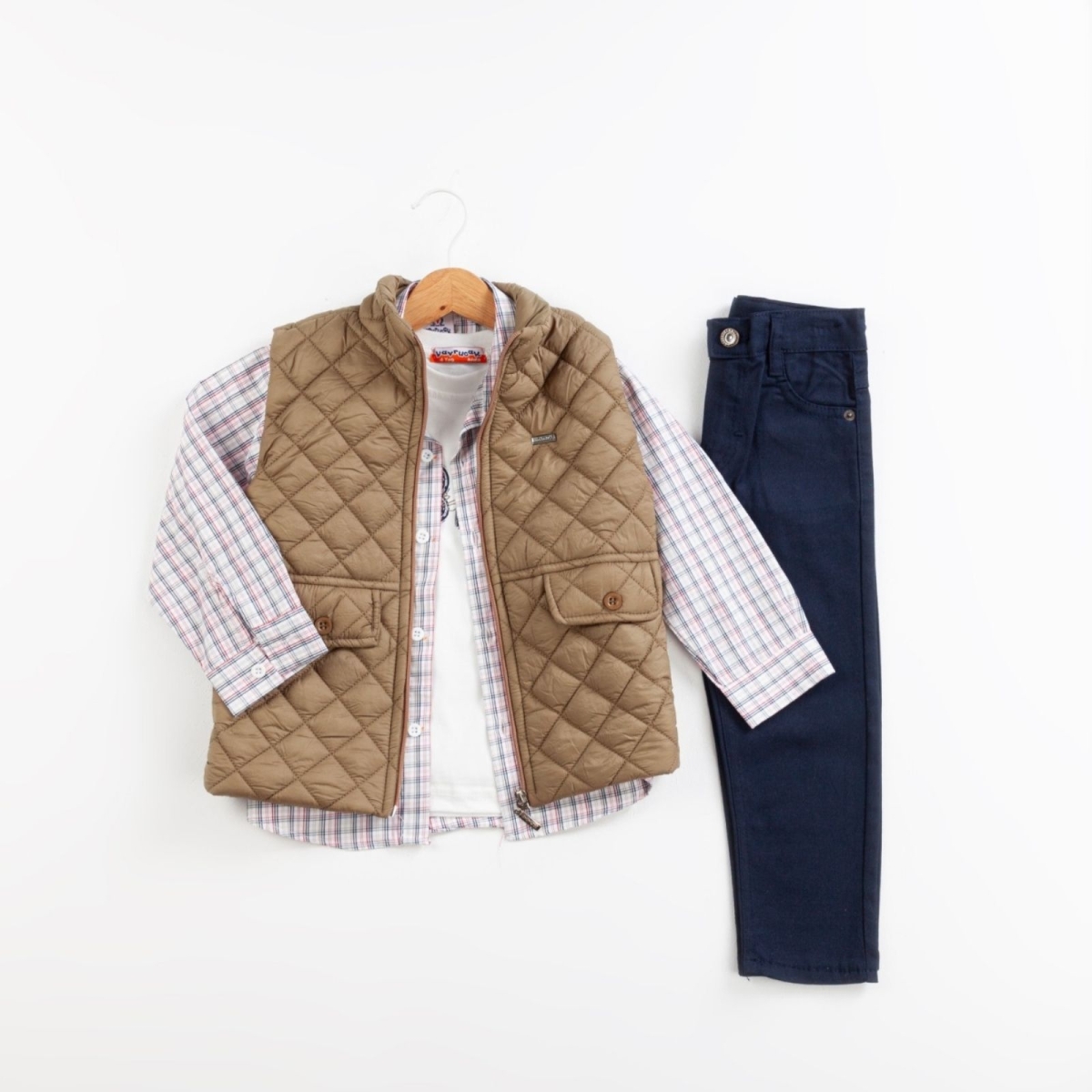 ERKEK 5/8 YAŞ KAPİTONE YELEKLİ 4 LÜ TAKIM