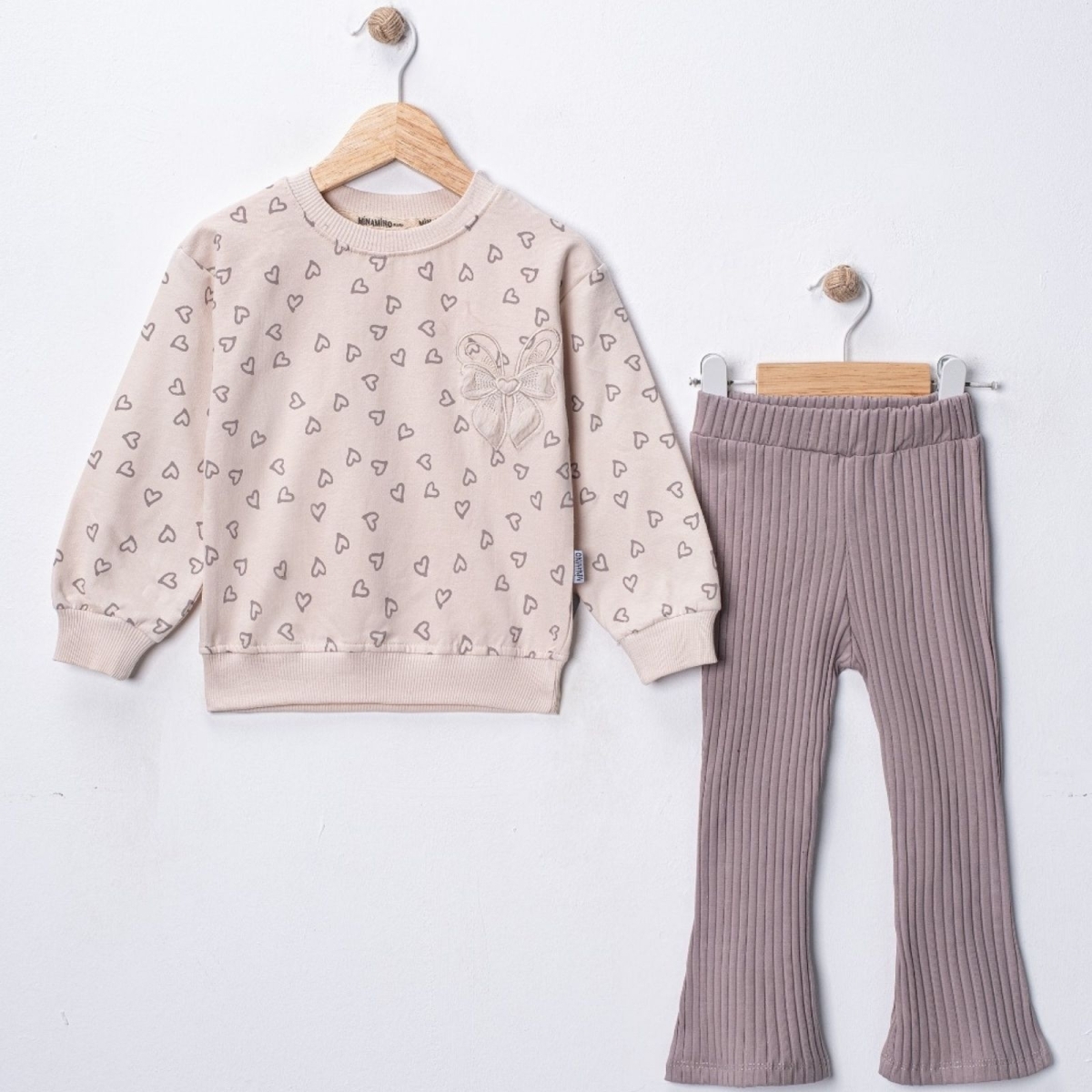 KIZ 2/5 YAŞ FİYONK NAKIŞLI BASKILI TAKIM