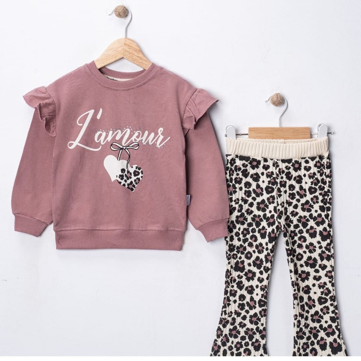 KIZ 2/5 YAŞ KALP BASKILI TAŞLI TAKIM