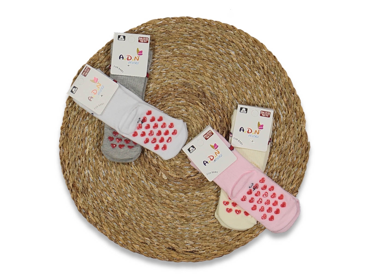 KIZ 3/4 YAŞ DESENLİ ABS SOKET ÇORAP