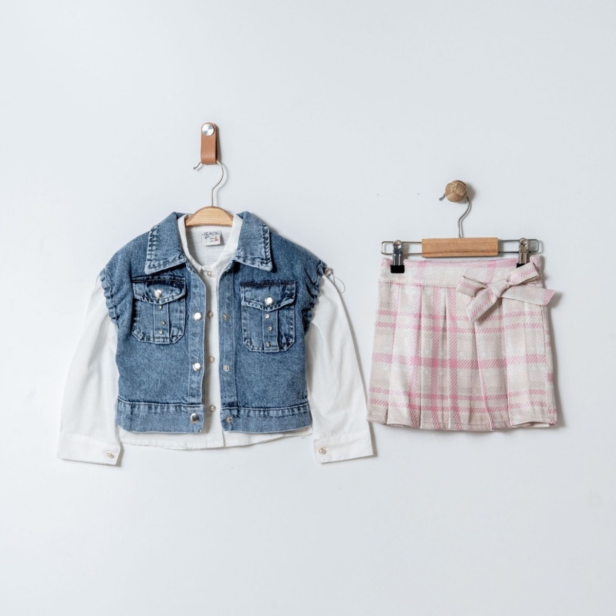 KIZ 3/6 YAŞ EKOSE ETEK KOT YELEKLİ TAKIM