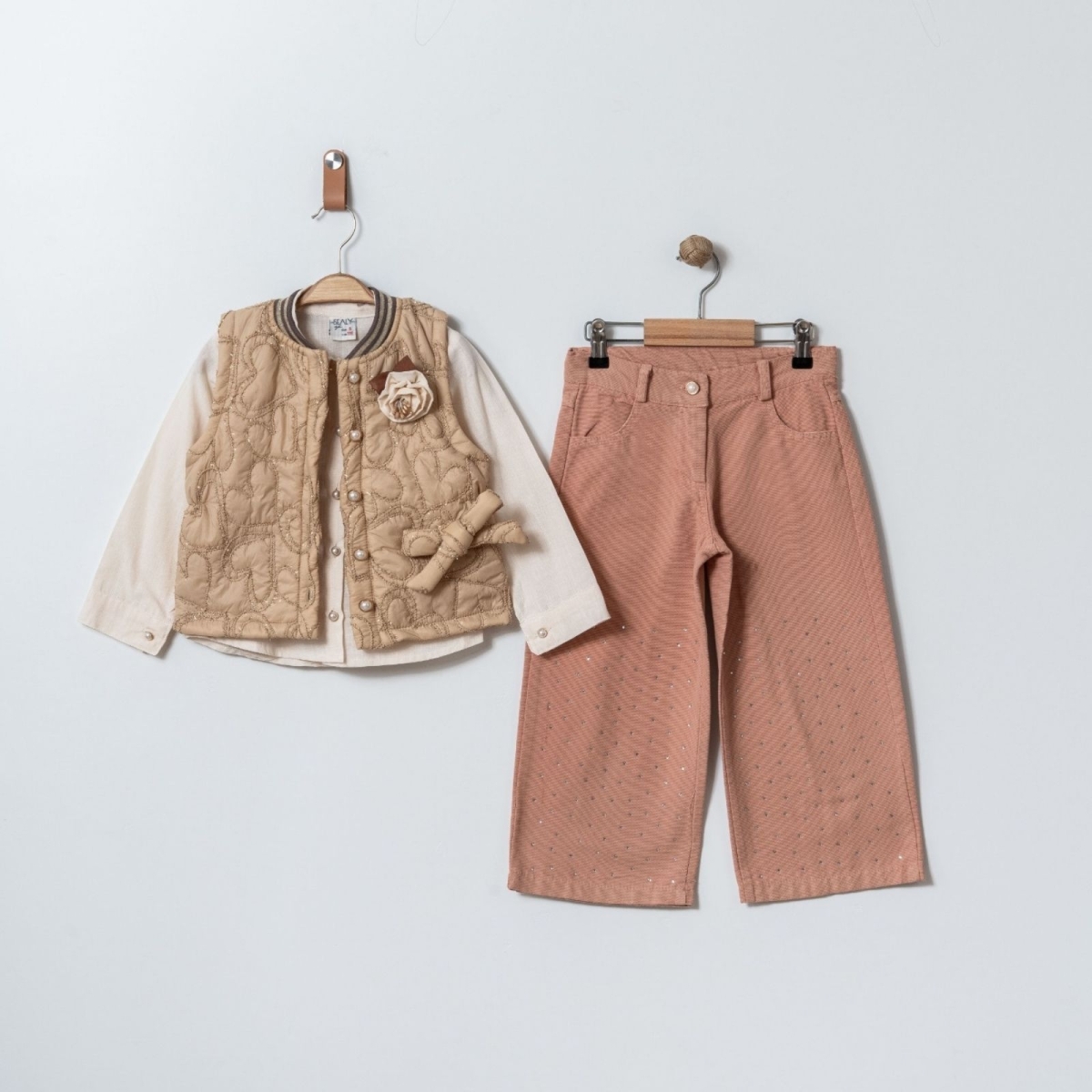 KIZ 3/6 YAŞ GÜLLÜ YELEKLİ TAKIM