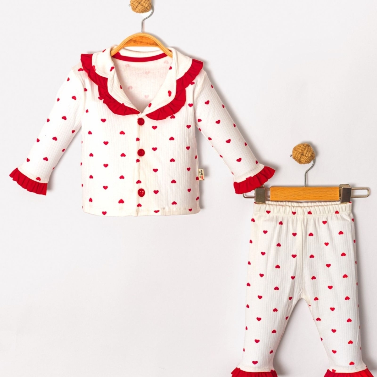 KIZ 3/6 YAŞ KIRMIZI KALPLİ FIRFIRLI PİJAMA TAKIM