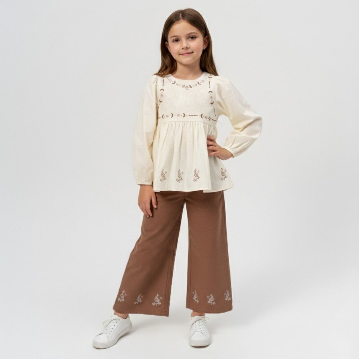 KIZ 3/6 YAŞ ÖNÜ NAKIŞLI PAÇA NAKISLI İKİLİ TAKIM