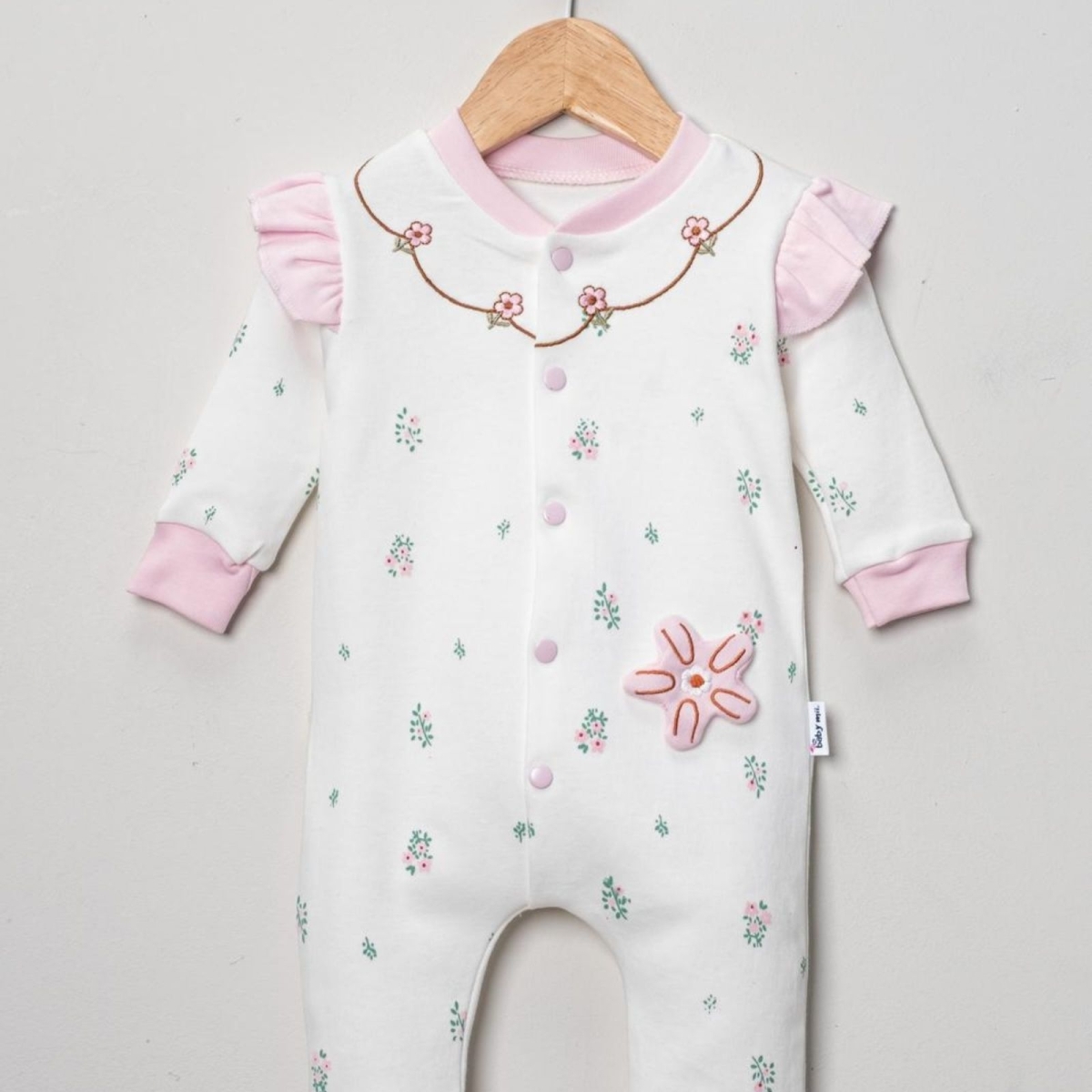 KIZ 3/9 AY ÇİÇEK MOBİLLİ NAKIŞLI TULUM