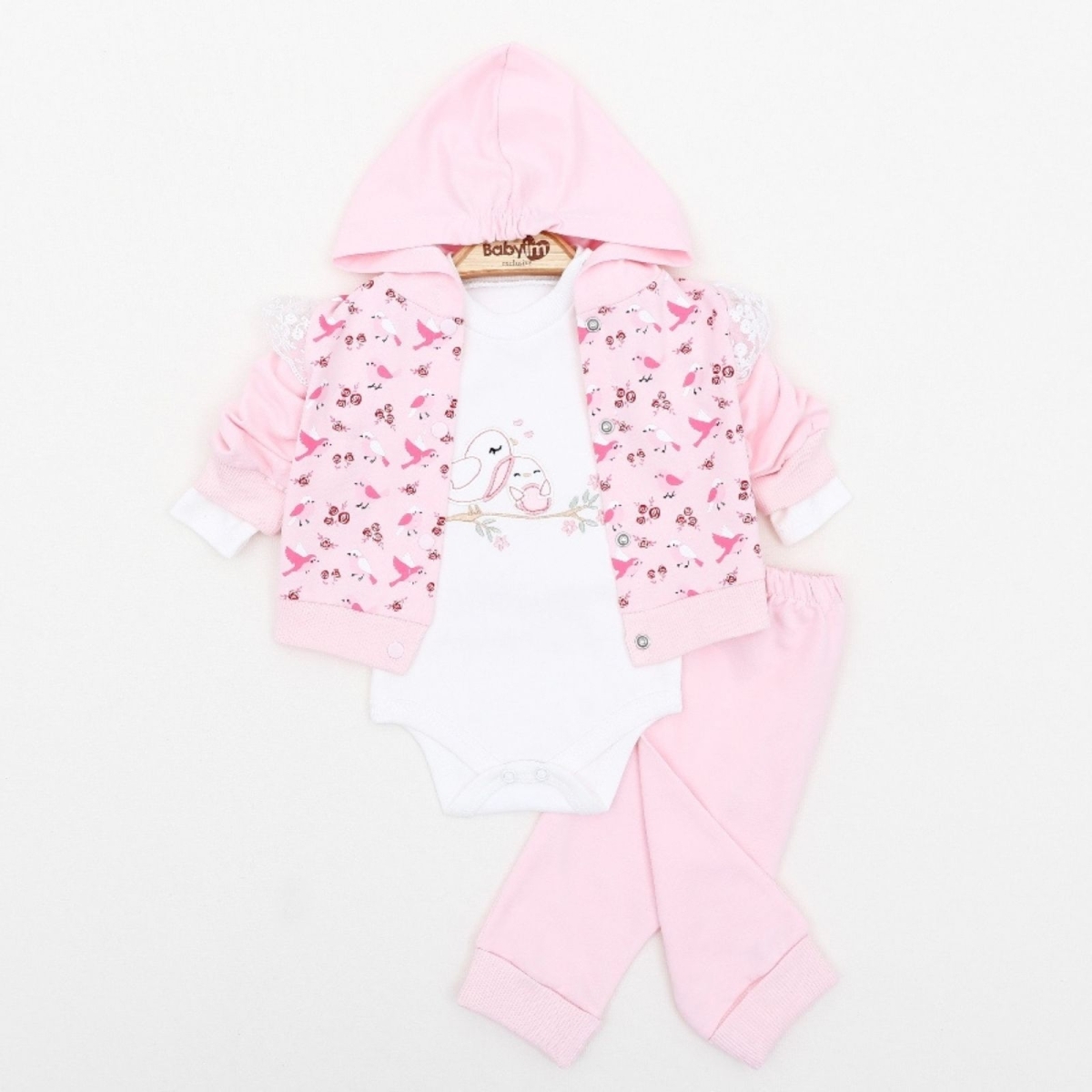 KIZ 3/9 AY ÇİÇEKLİ GÜPÜR DETAYLI 3LÜ KAPŞONLU TAKI