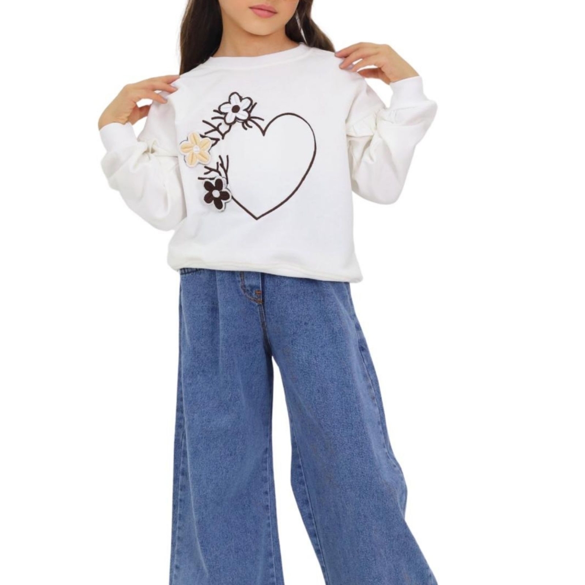 KIZ 6/10 YAŞ KALP ÇİÇEK NAKIŞLI KOT PANTALONLU TAK
