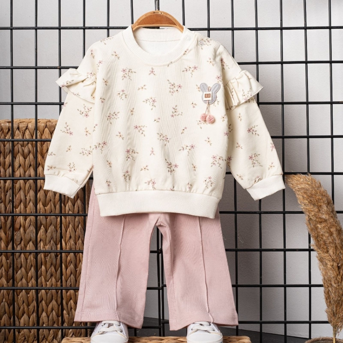 KIZ 6/24 AY AKSESUARLI TAKIM