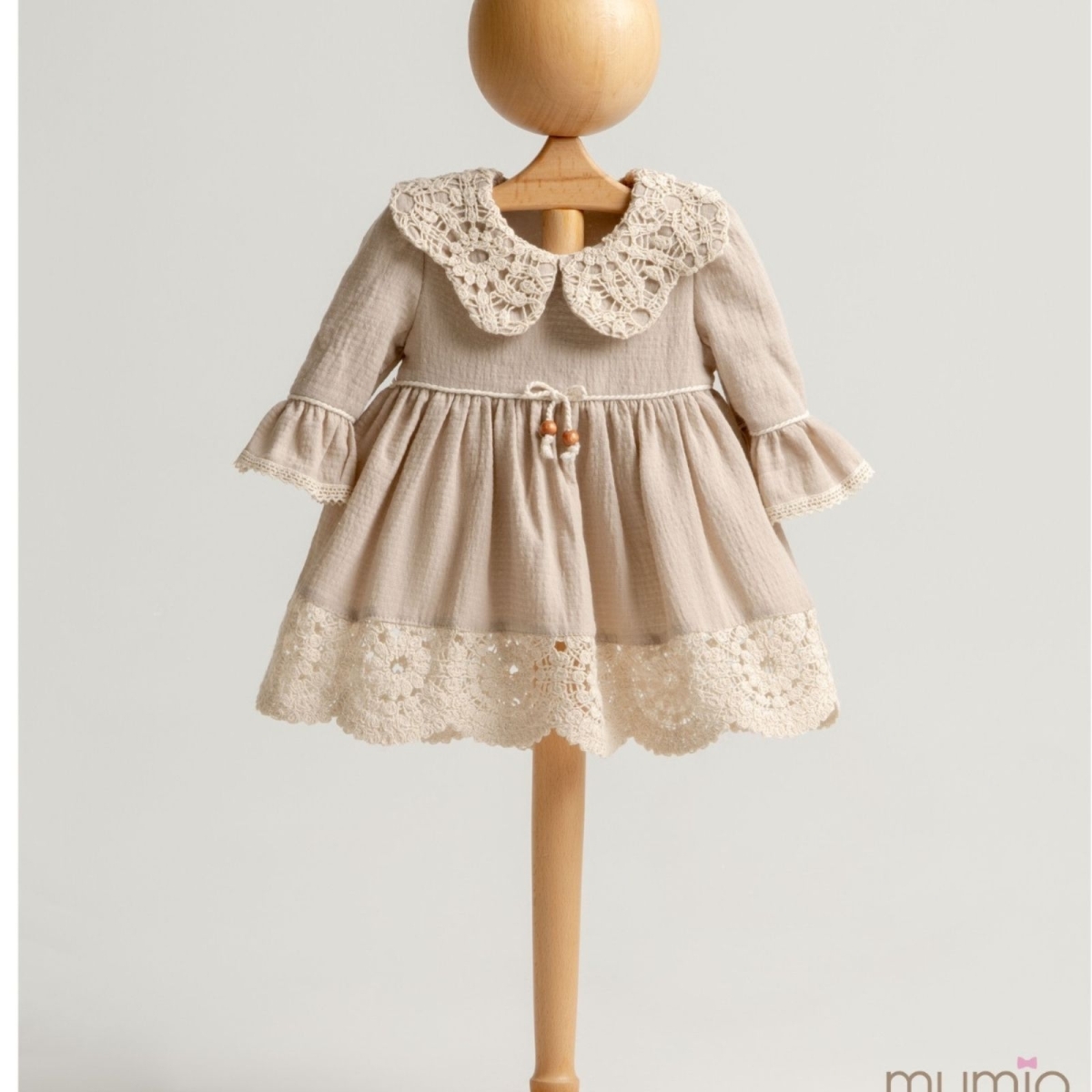 KIZ 6/24 AY BONCUKLU NATUREL UZUN KOL ELBİSE