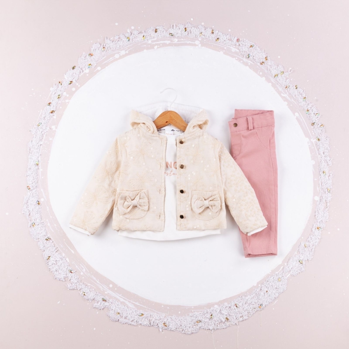 KIZ 6/24 AY FİYONKLU PULLU  TAKIM