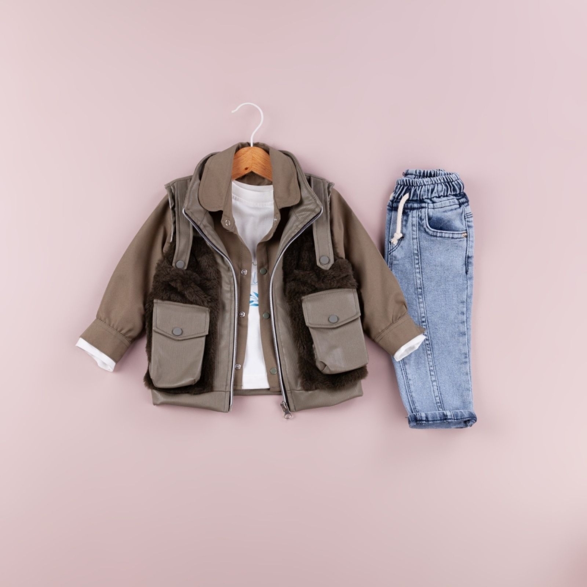 KIZ 6/24 AY PELUŞLU TORBA CEPLİ YELEKLİ TAKIM