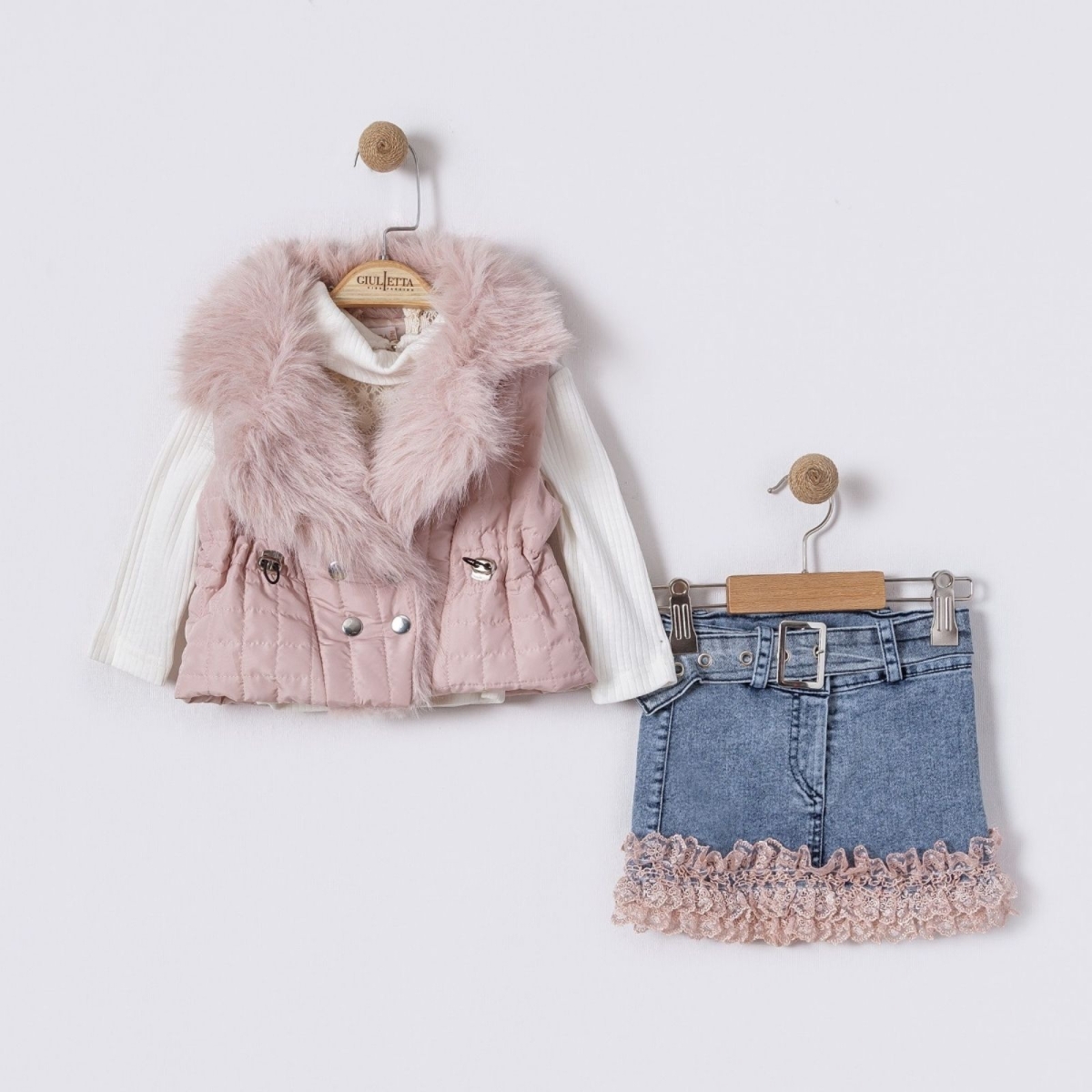 KIZ 9/24 AY PELUŞ KAPİTONE YELEK FİSTOLU ETEK DÖRT