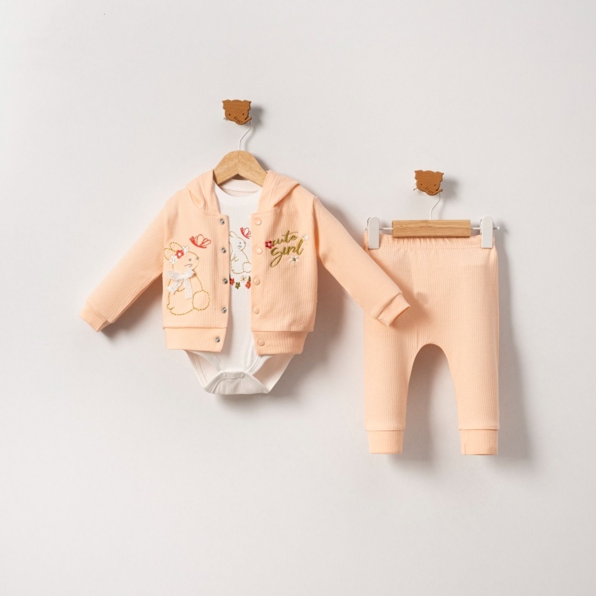 KIZ 9/24 AY TAVŞAN NAKIŞLI KAPÜŞONLU 3’LÜ KIZ TAKI