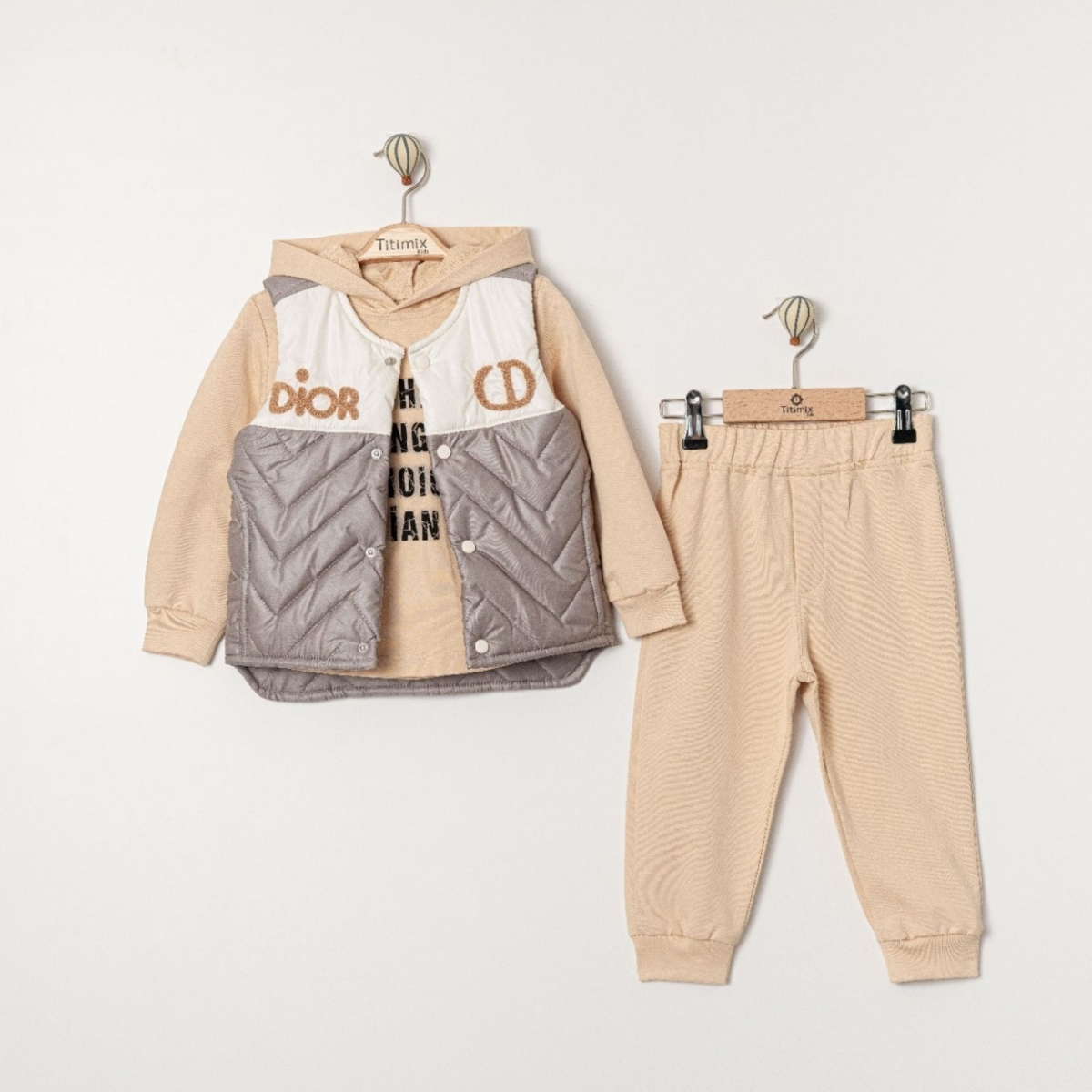 TİTİMİX KİDS 25315-ERKEK 9/24 AY DİOR NAKIŞLI ÜÇLÜ TAKIM