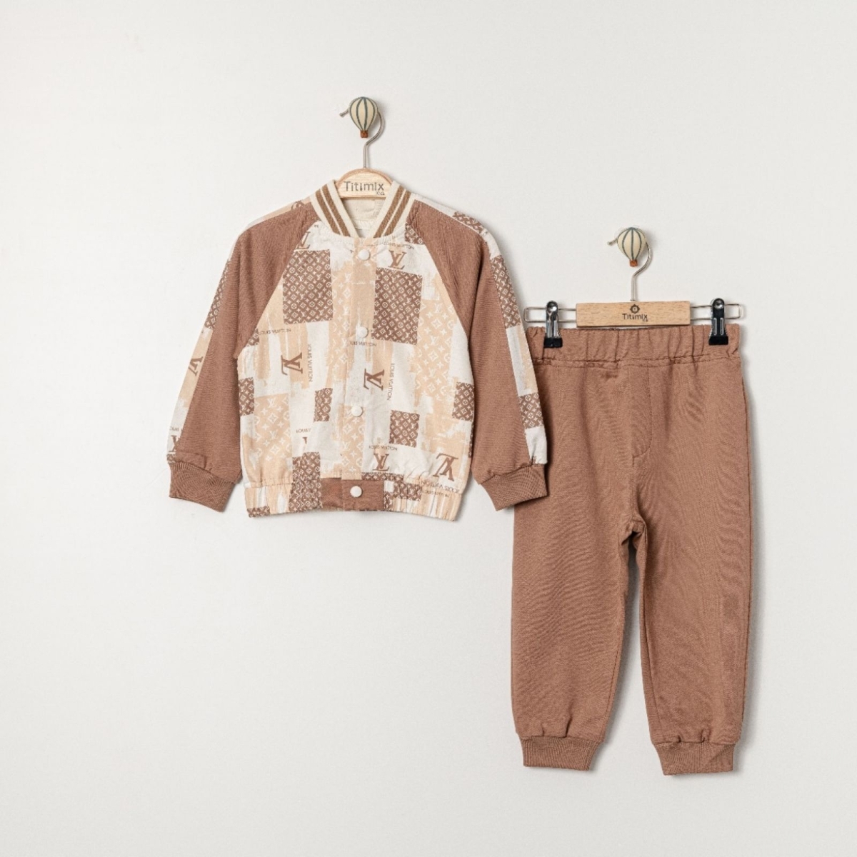 TİTİMİX KİDS 25330-ERKEK 9/24 AY FENDİ CEKET DİJİTAL BASKI ÜÇLÜ TAKIM