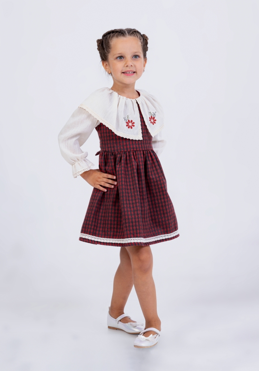 YAKASI NAKIŞLI PİTİKARELİ ELBİSE