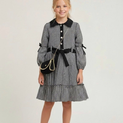 KIZ 2/6 YAŞ YAKA VE PAT GARNİLLİ ÇANTALI KAZAYAĞI