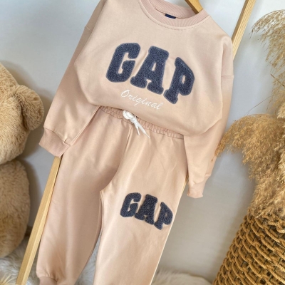 UNISEX 3/10 YAŞ BY GAP 2İPLİK SÜZÜNE NAKIŞ